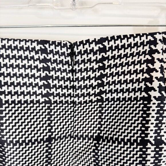 WHITE HOUSE BLACK MARKET | Houndstooth Plaid Skirt | Size 14 | whbm - Picture 5 of 10